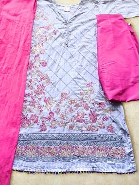 Indian Pakistani Three Piece Outfit - Salwar Kameez and Duppata